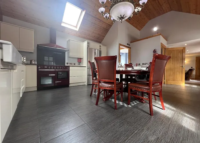 Avoca Lodge